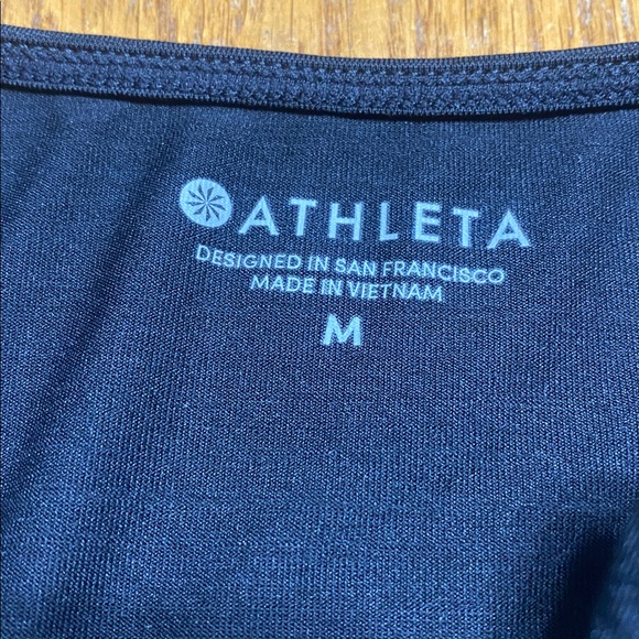 Athleta quarter zip sleeveless Black Top with rouching size medium - Picture 6 of 7